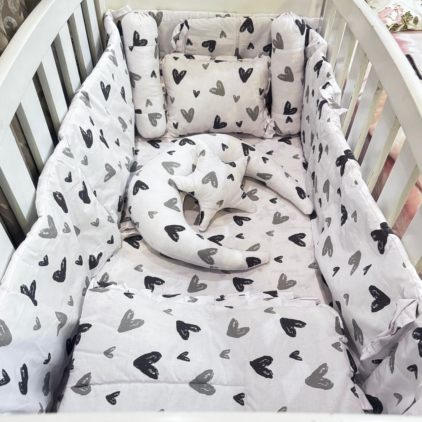 8 Pieces Cot Set white hearts