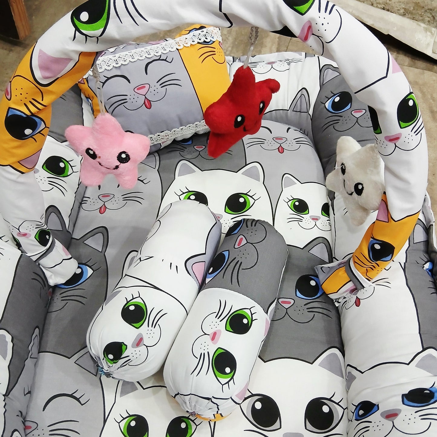 6 Pieces Rattle snuggle grey multi cats