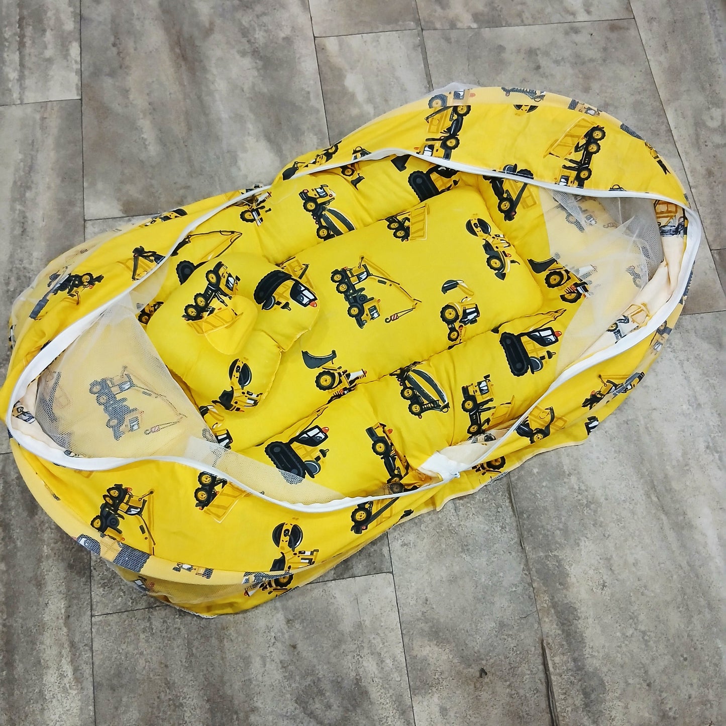 Mosquito Net yellow crane