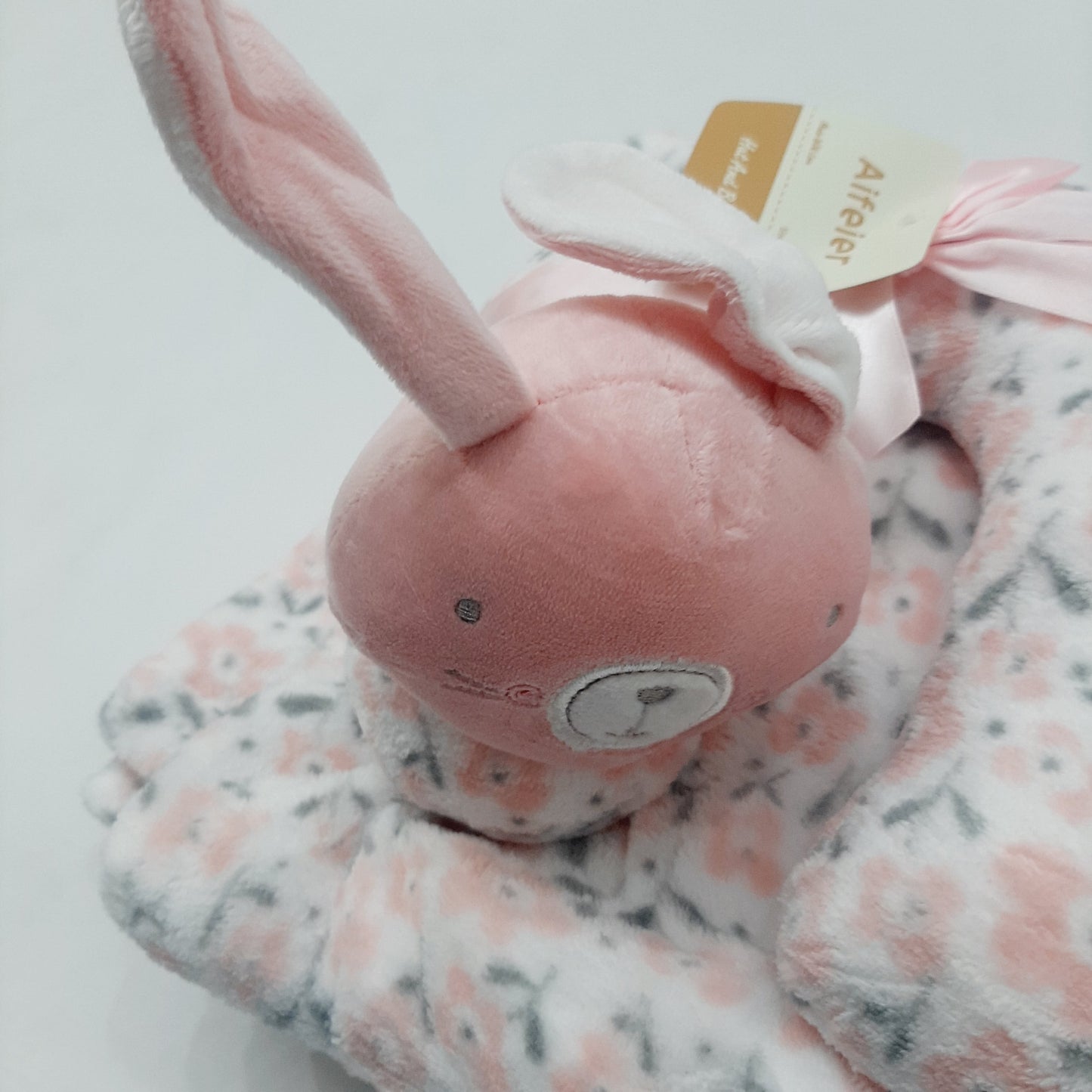 Emporio Blanket With Neck Pillow  Pink Rabbit